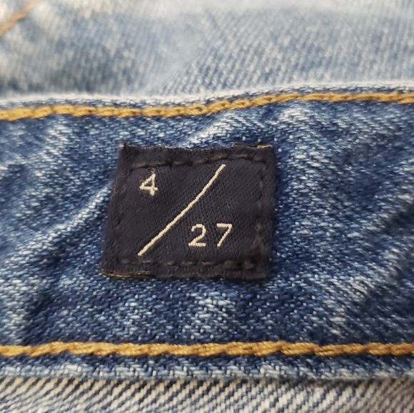 Lucky Brand Boyfriend Short Distressed 100% Cotton 5 Pockets Size 4/27 - Picture 5 of 8